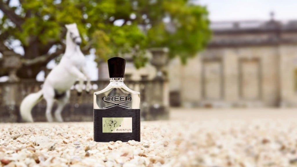 Hub Wavy Creed Absolu Aventus men's perfume bottle, 3.3 oz, featuring sleek design and luxurious fragrance packaging.