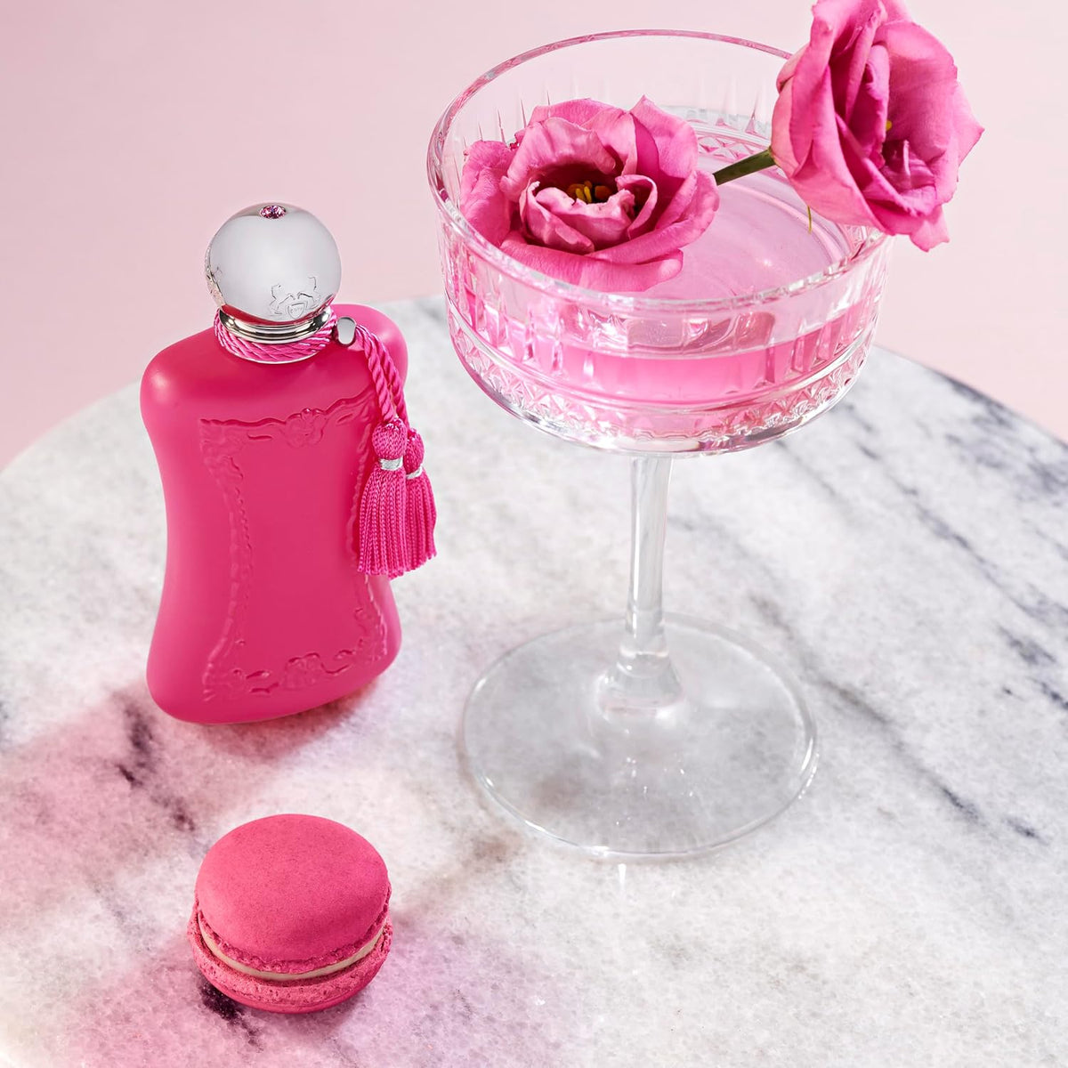 Hub Wavy Parfums de Marly Delina Exclusif perfume bottle, 75ml, elegant design for women, long-lasting luxury fragrance.