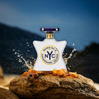 Hub Wavy Bond No. 9 New York Governor's Island perfume bottle, luxury unisex fragrance 3.4 oz with sleek design.