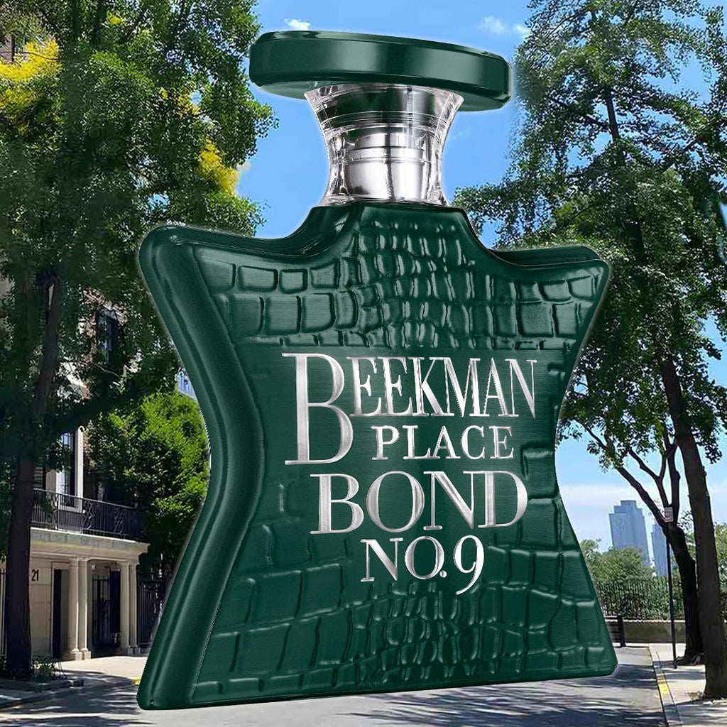 Hub Wavy Bond No. 9 Greenwich Village unisex perfume bottle with elegant packaging and cityscape design.